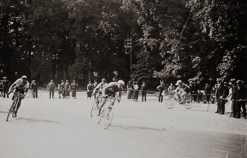 French cycle race, May 1924 - glass stereoview (animated)