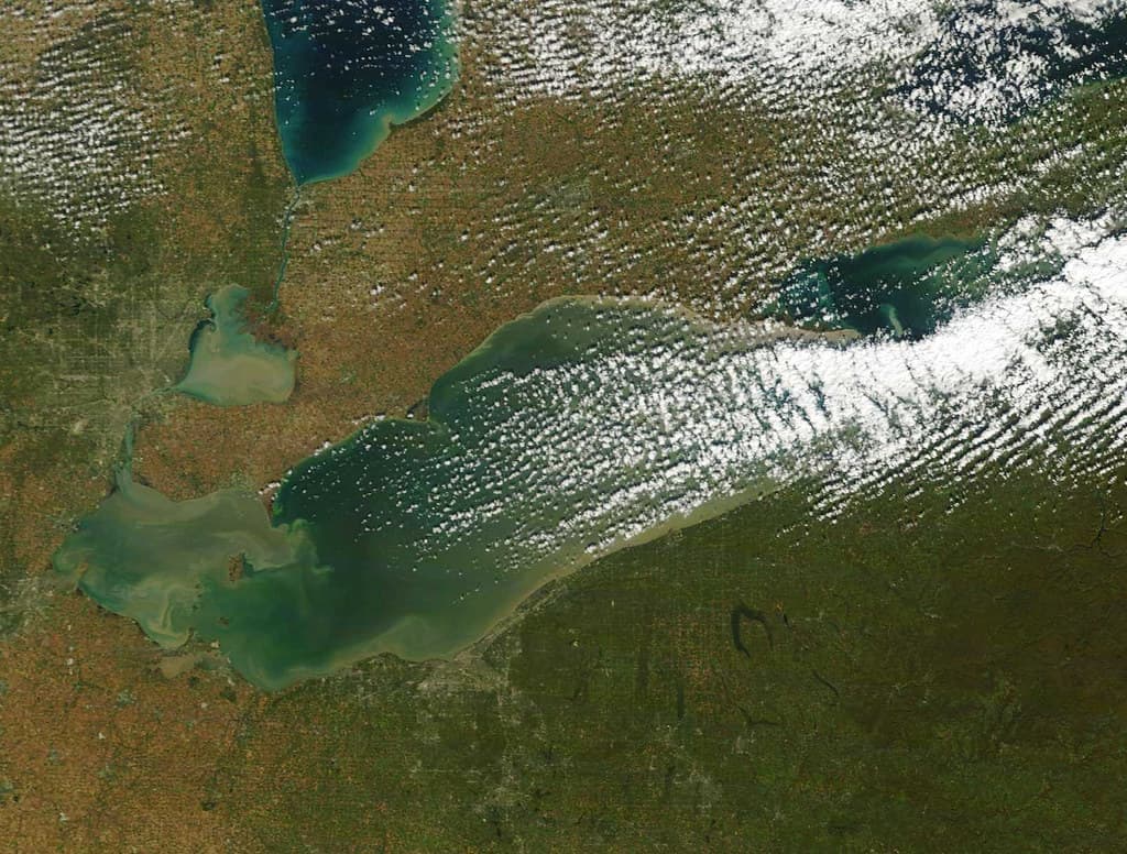 Lake Erie MODIS satellite Oct 2011