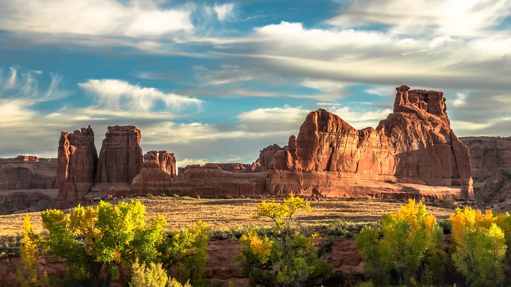 Flashes of Fall Light up Courthouse Wash