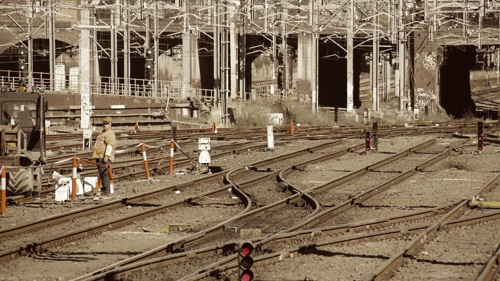 Which way does the train go?