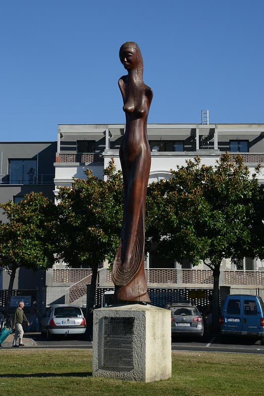 La Femme Oceane Statue, Lacanau-Ocean, France
