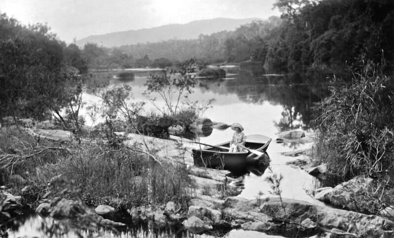 Archive, boat, cairns
