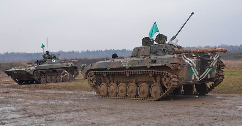 Mounted machine gunnery range