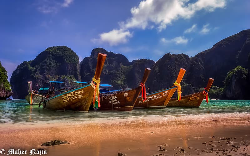 Long-tail boat