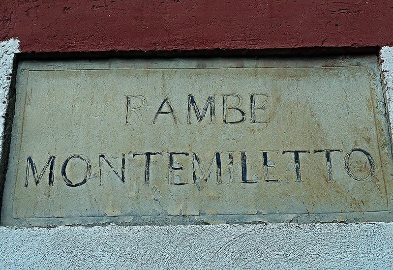 Lavagna street tablet (about 1780) in Naples