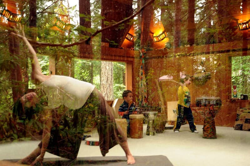 Activityroom, breitenbush, childrenplayingdrums