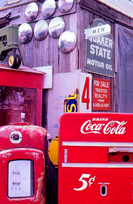 Old Coke Machine, Got a nickle?