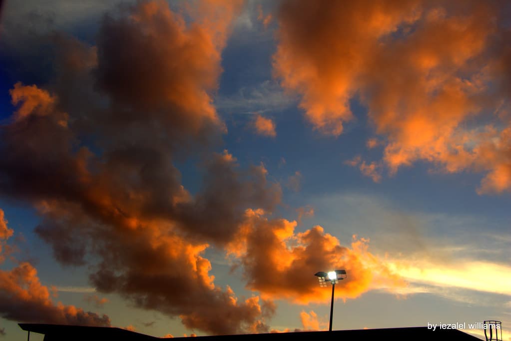 Clouds at sunset by iezalel williams IMG 9201 - Canon EOS 700D