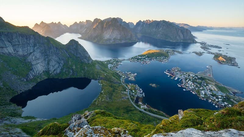 15-Norway Fjords (drone)