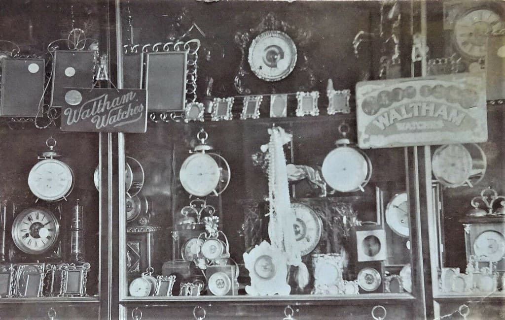 DETAILED SHOP FRONT DISPLAY - WALTHAM WATCHES