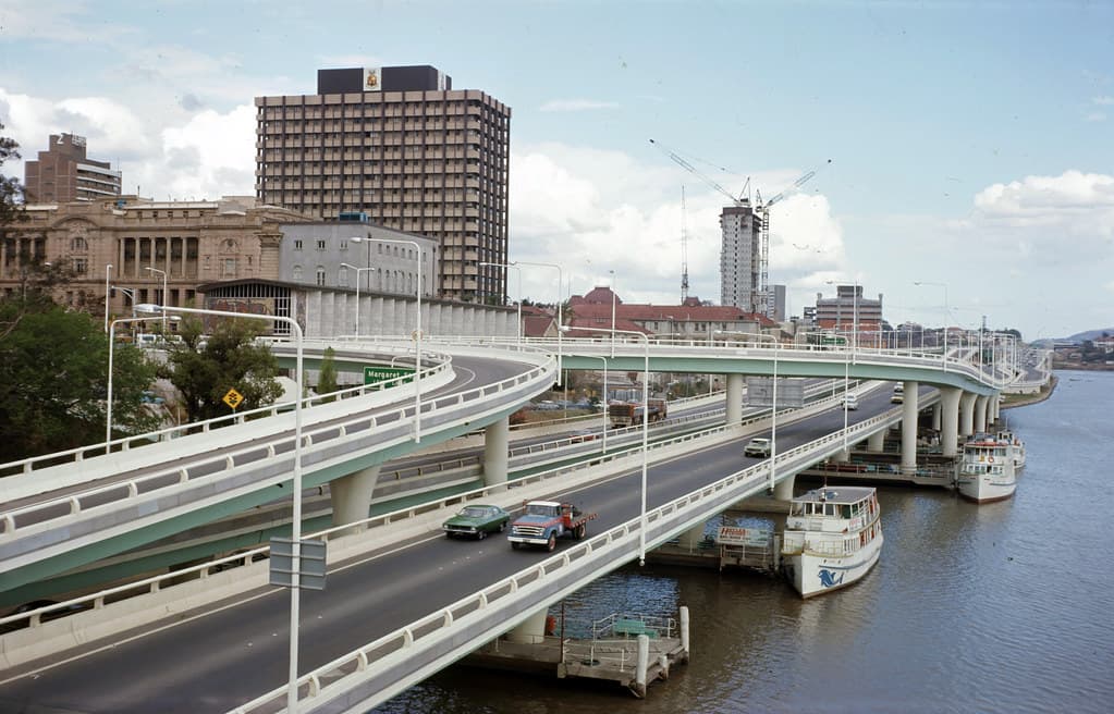 Brisbane City, Riverside Expressway (1977)