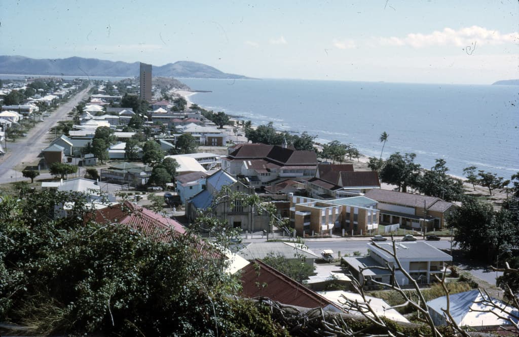 Townsville City. The Strand. (1972)