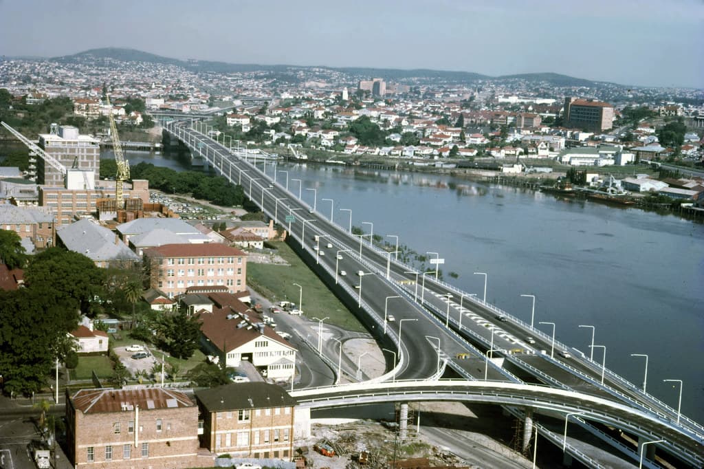 Brisbane City, Riverside Expressway (1973)