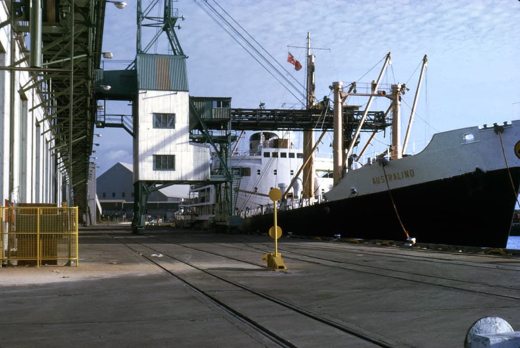 Townsville Harbour (1973)