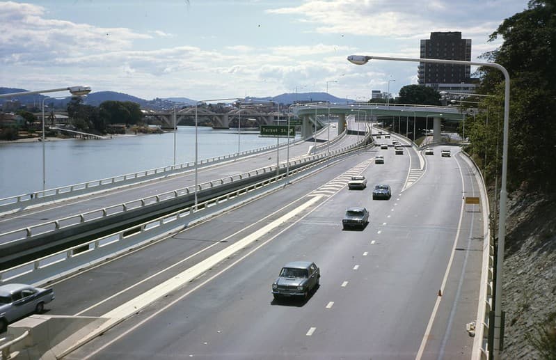 Brisbane City, Riverside Expressway (1977)