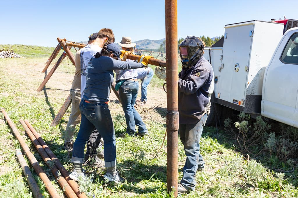 Canyon Corral volunteer project: welding posts