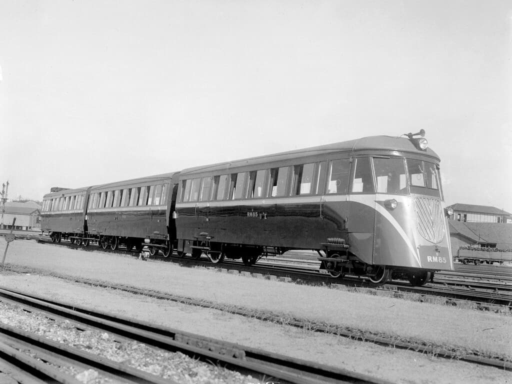 Archives, engine, glass