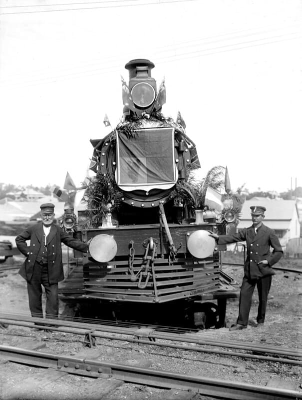 Archives, engine, glass