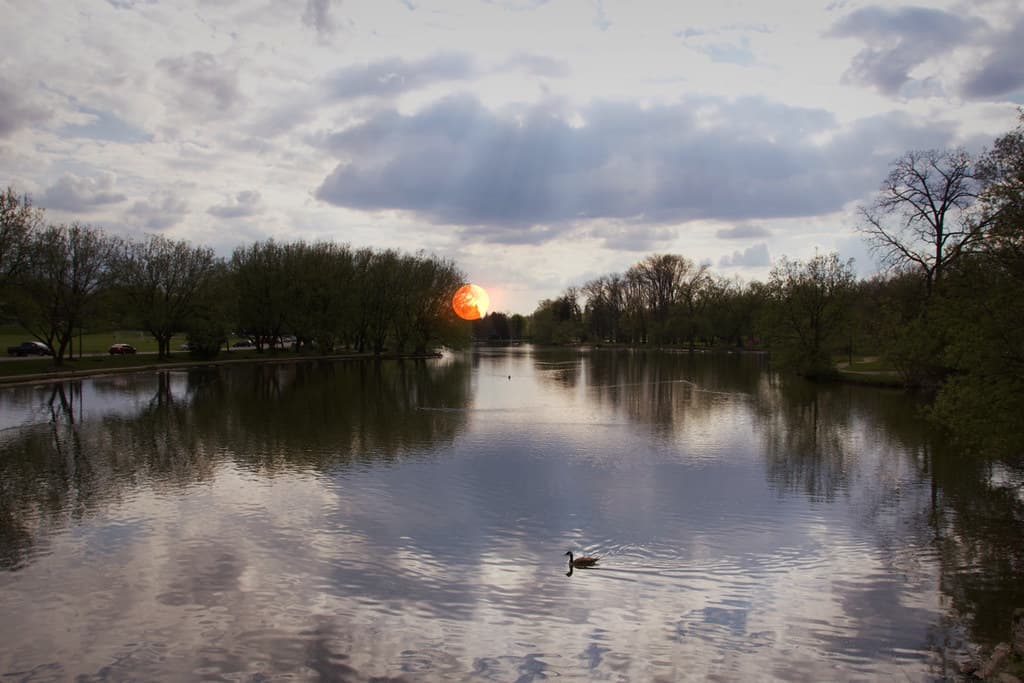 Stratford Ontario - Canada - Avon River - Victoria Lake - Blood Moon