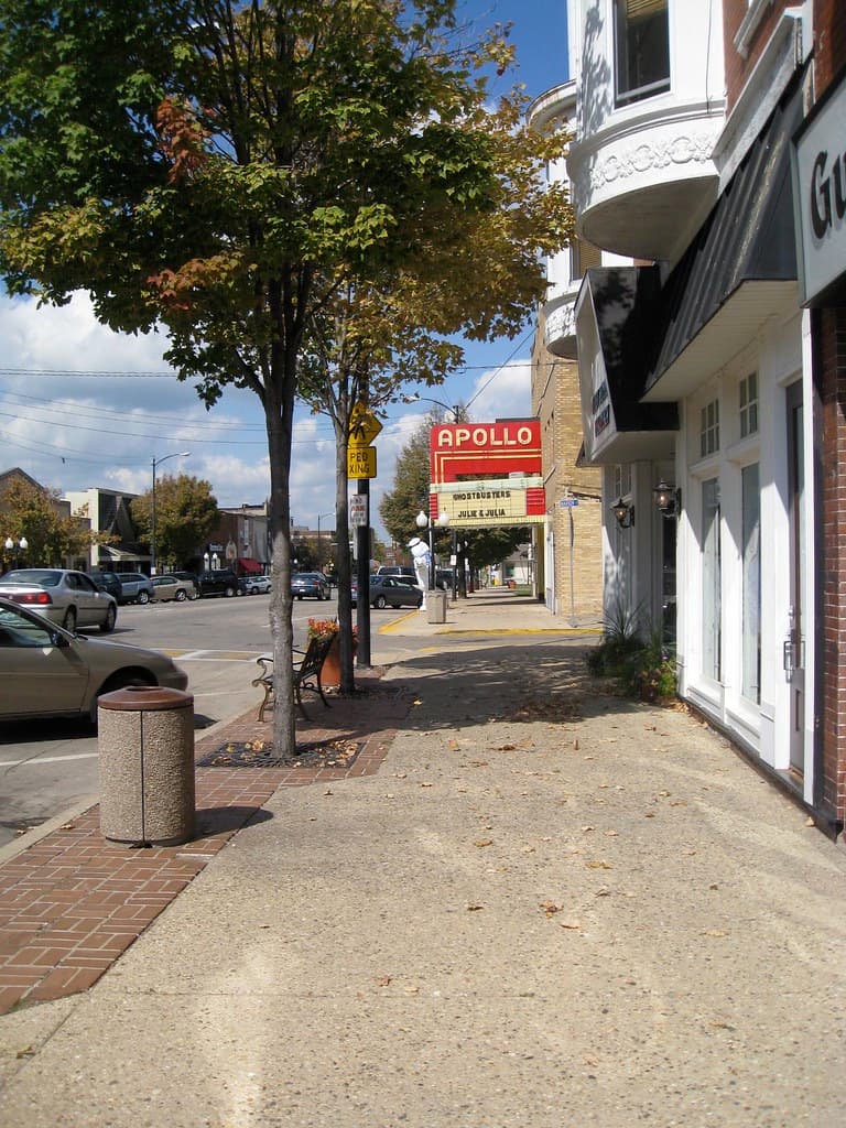 Princeton Illinois - Apollo Theatre - Historic Marque - Downtown