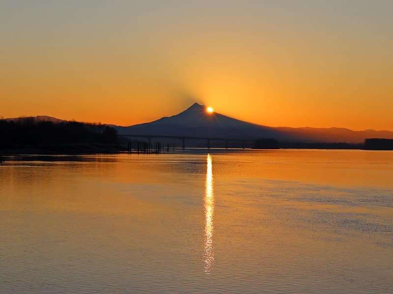 Sunrise at Columbia River in WA