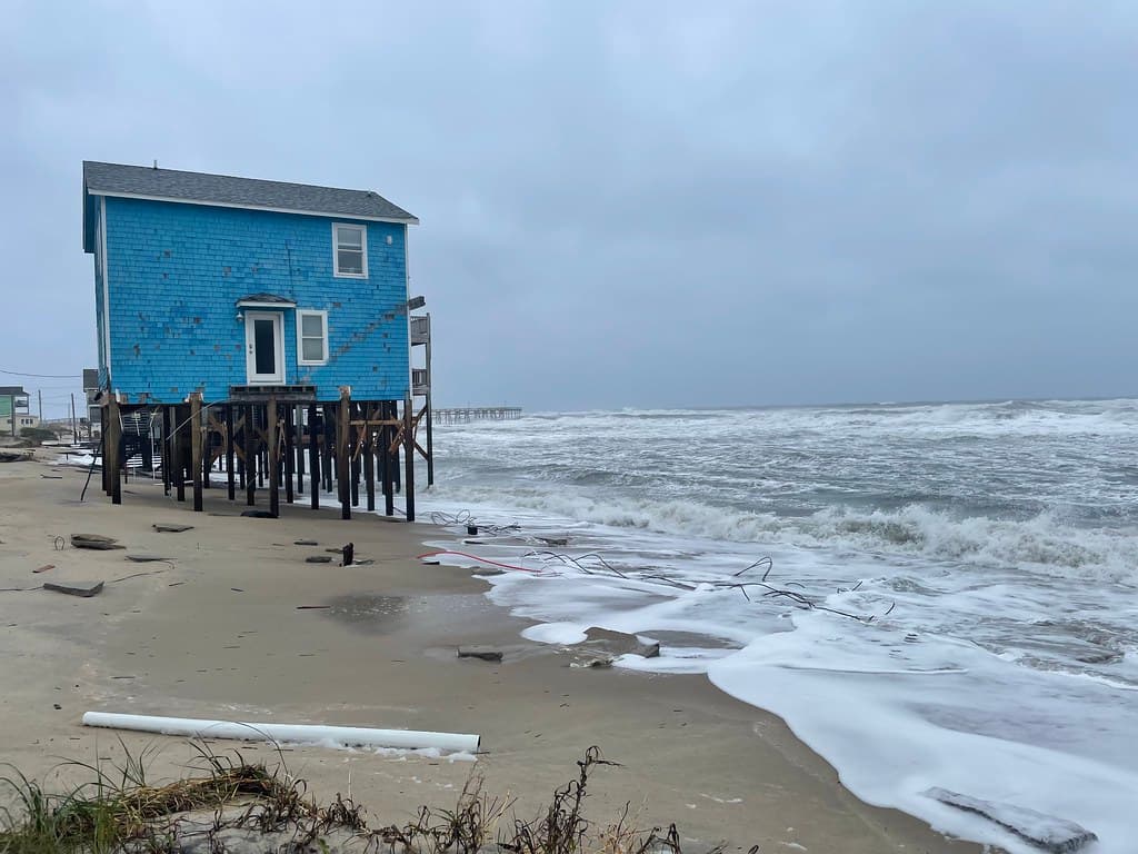 Debris from collapsed house at 24235 Ocean Dr, Rodanthe 05-10-2022 (1)
