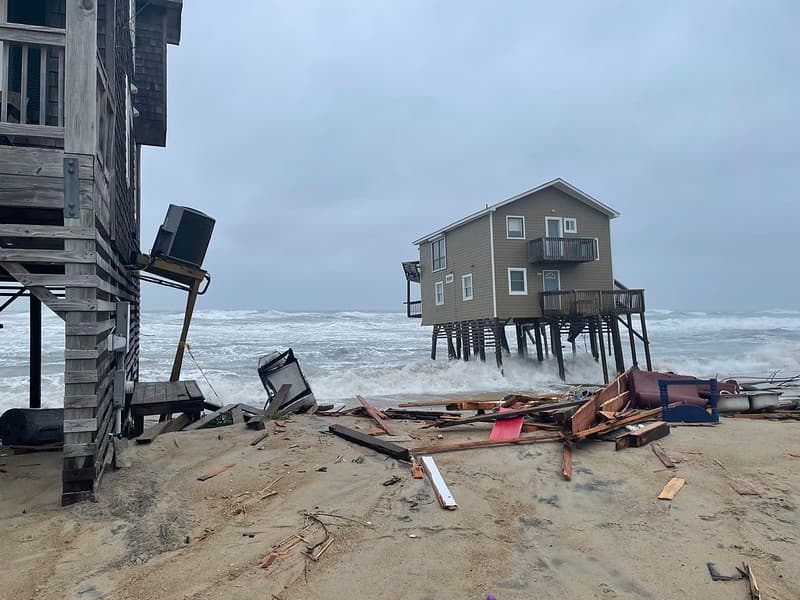 Collapsedhouse