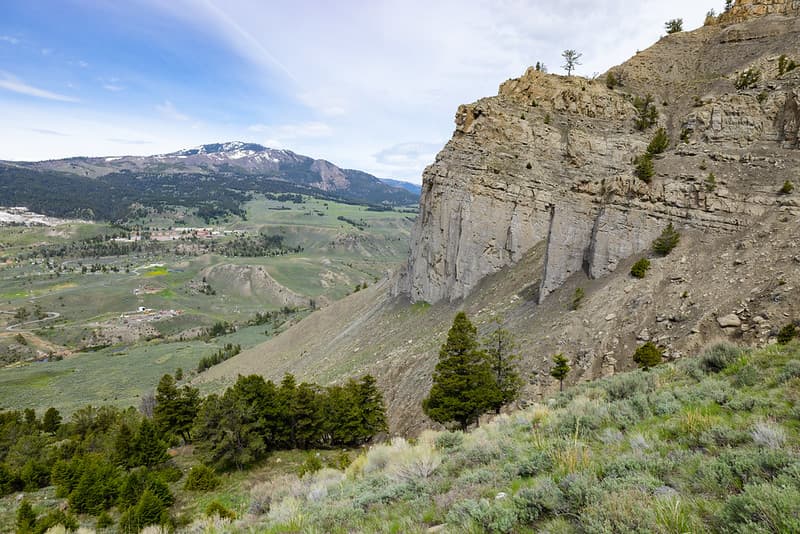 Mammothhotsprings, mteverts, sepulchermountain