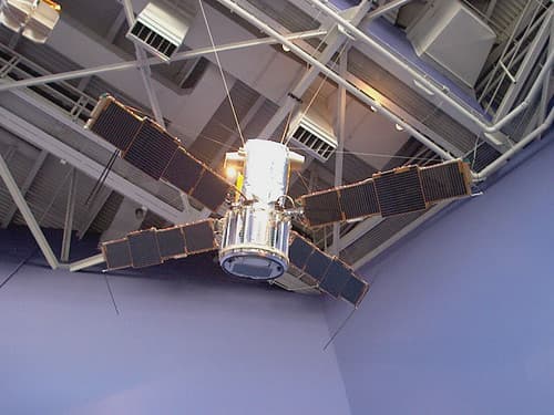 132 Full Scale Model Of Uhuru X-ray Telescope
