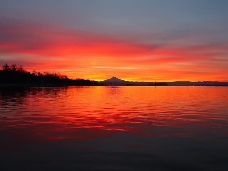 Sunrise at Columbia River in WA