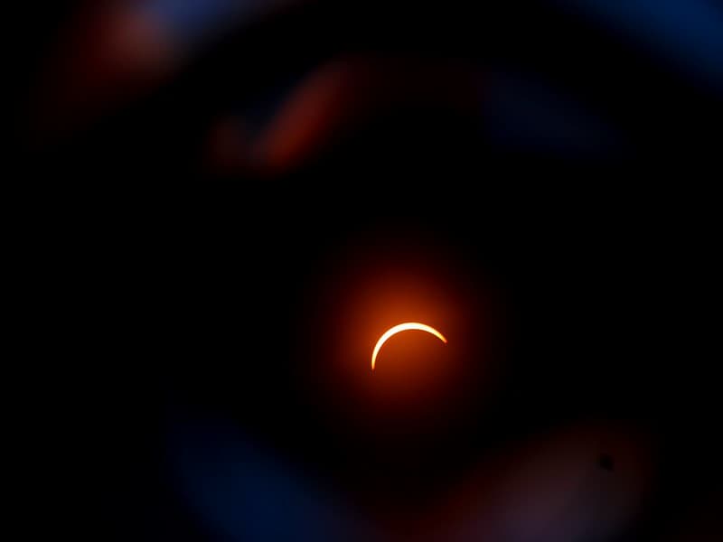 20240408 152233 Telescope glare