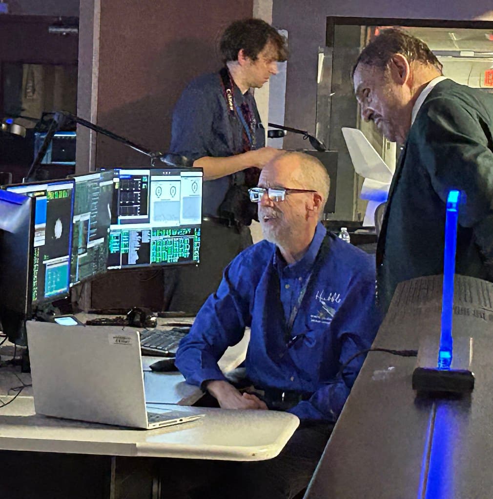 John Rhys-Davies in the Space Telescope Operations Control Center