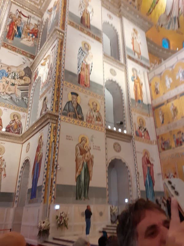 National Cathedral seen by my wife's smartphone (105)