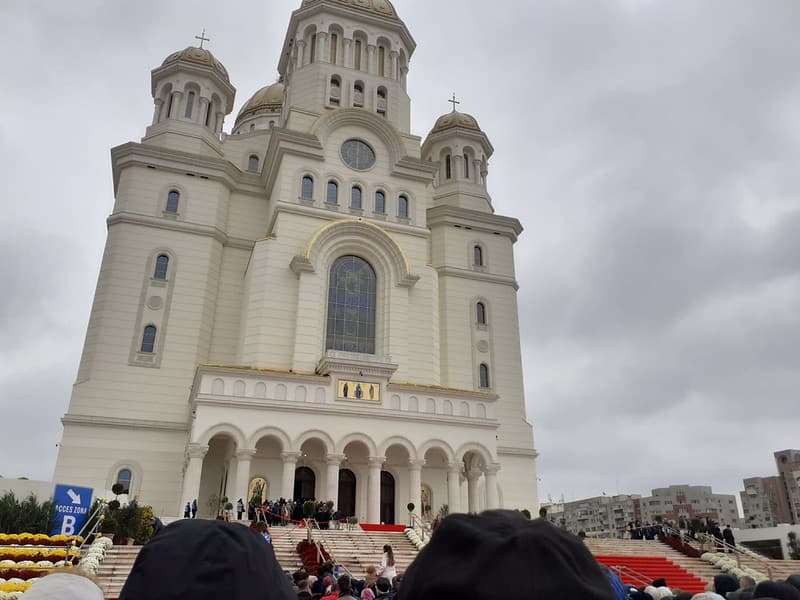 National Cathedral seen by my wife's smartphone (86)