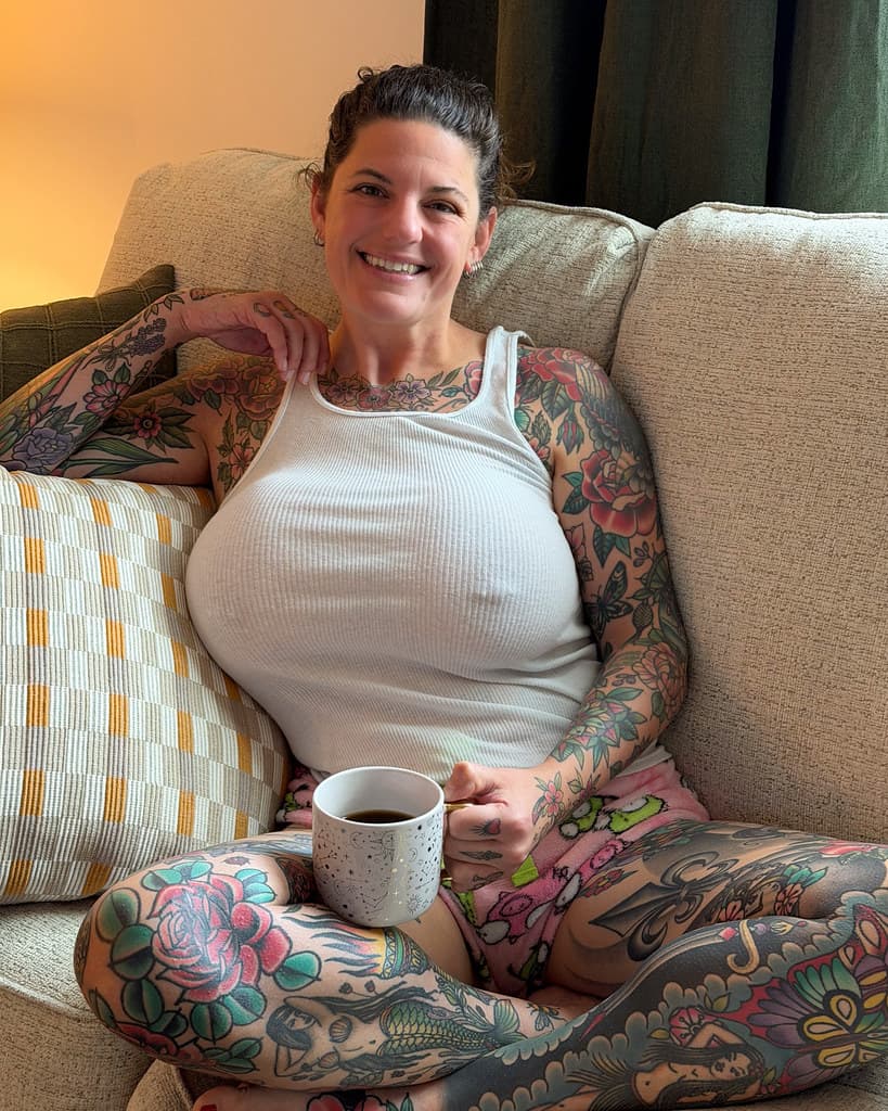 Carrie Capri Drinking Coffee