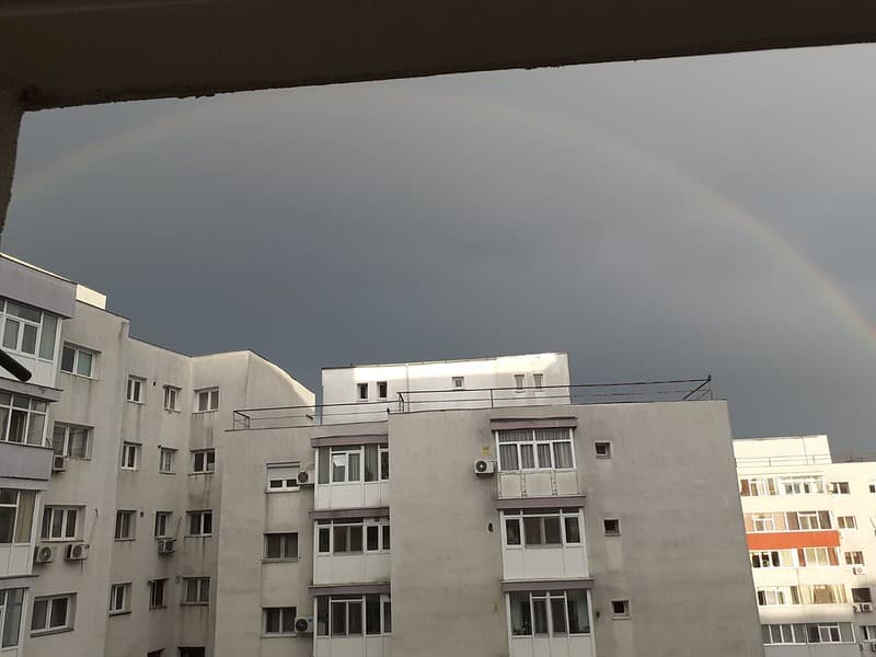 Smartphone ranbow curcubeu str Abrud 30 May 2025 (9)