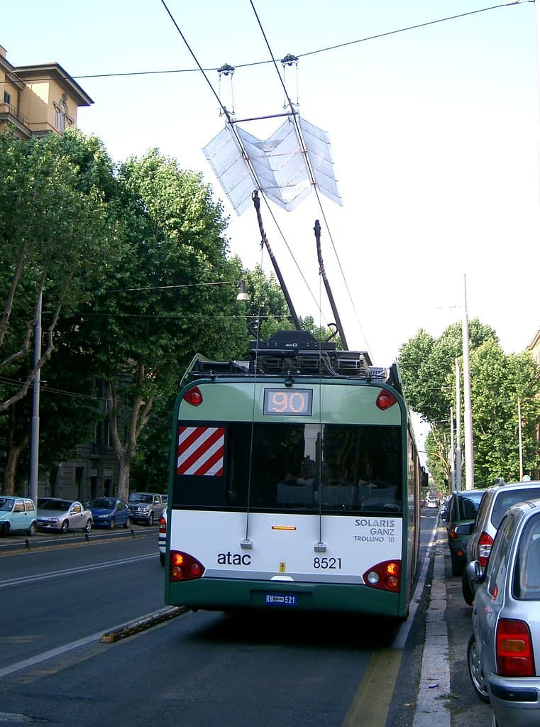 Rome-Battery-Trolleybus-Auto-Poling-CIMG3110