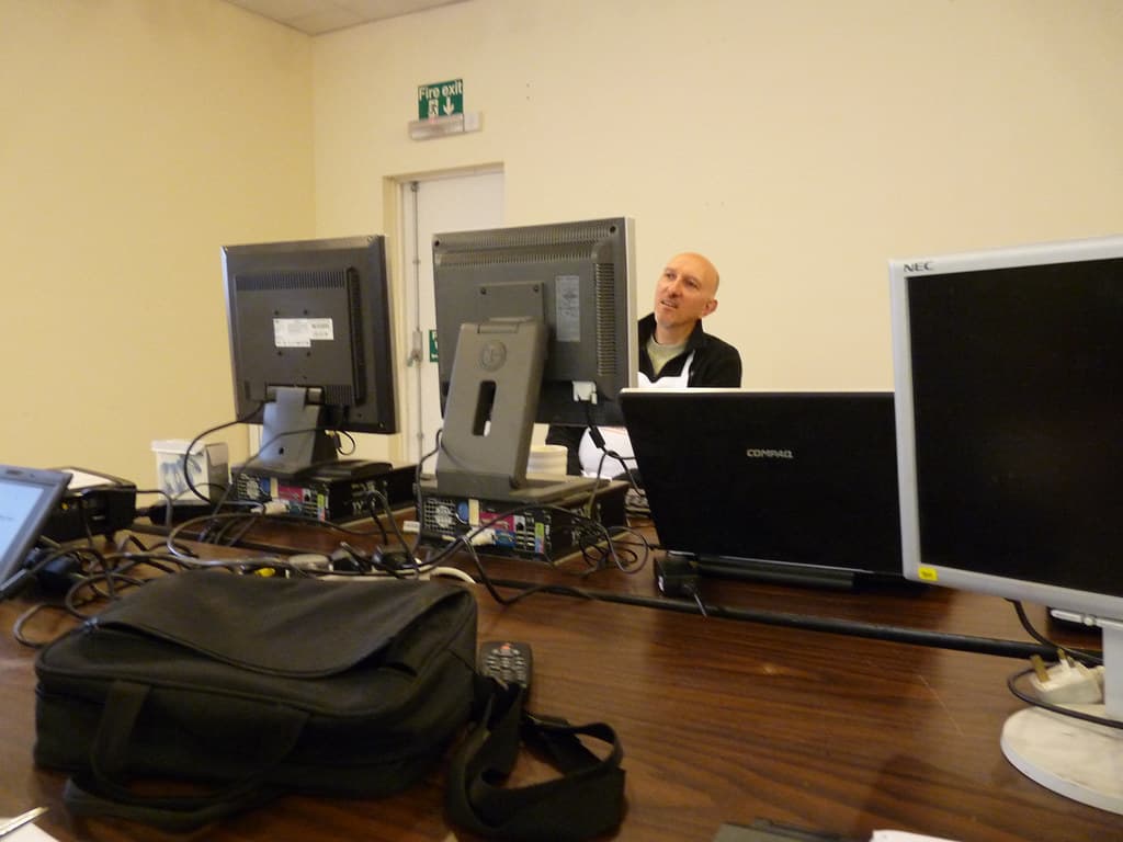 Reading Repair Cafe - all set for the computer workshop