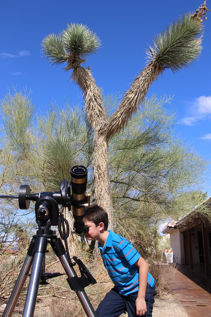 Telescope viewing at the Night Sky Festival 2015