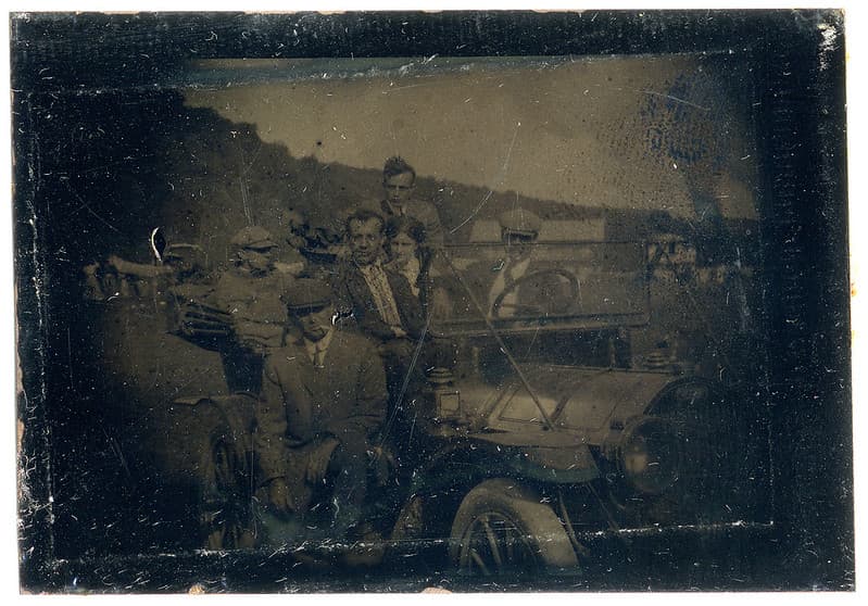Tintype of group in a 1910 Apperson Jack-Rabbit