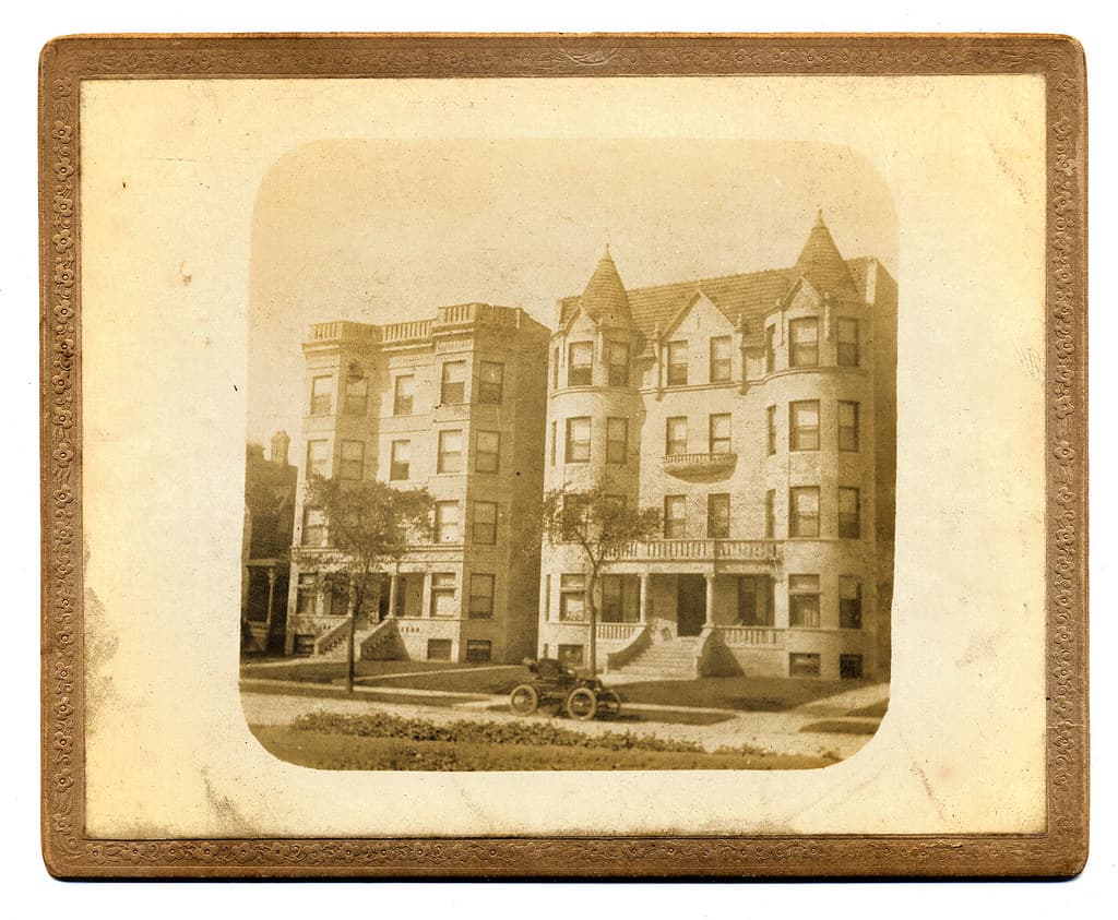 Aparment buildings in Chicago, Illinois c1904