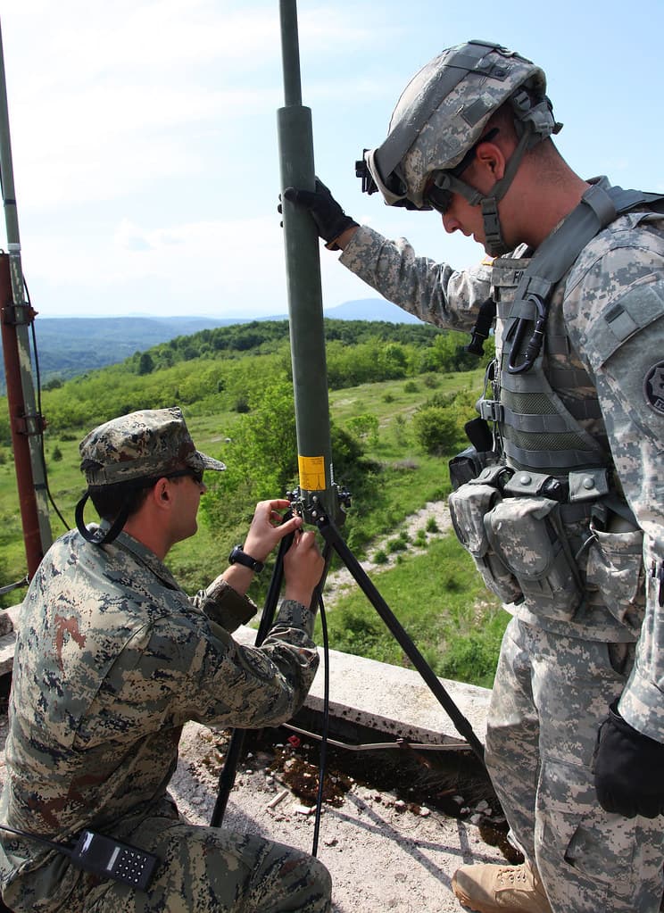 Securing cable