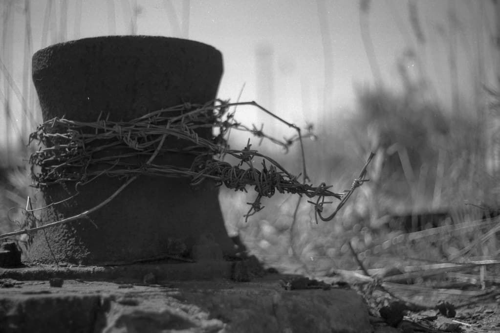 Praktica BC1 - Barbed Wire