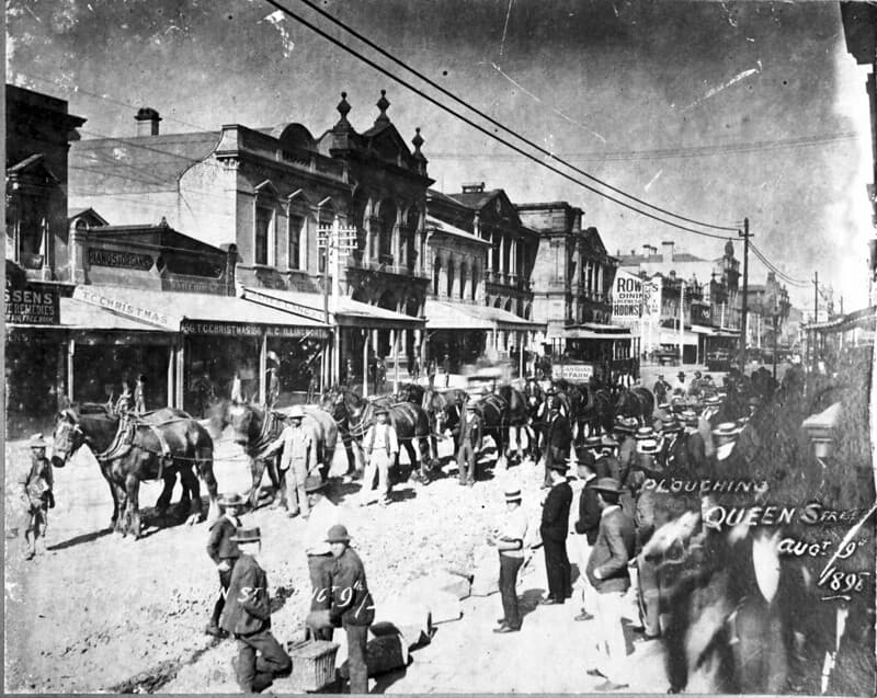 'Ploughing Queen Street'