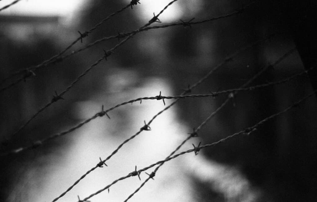 Praktica BC1 - Barbed Wire over the River Ponávka