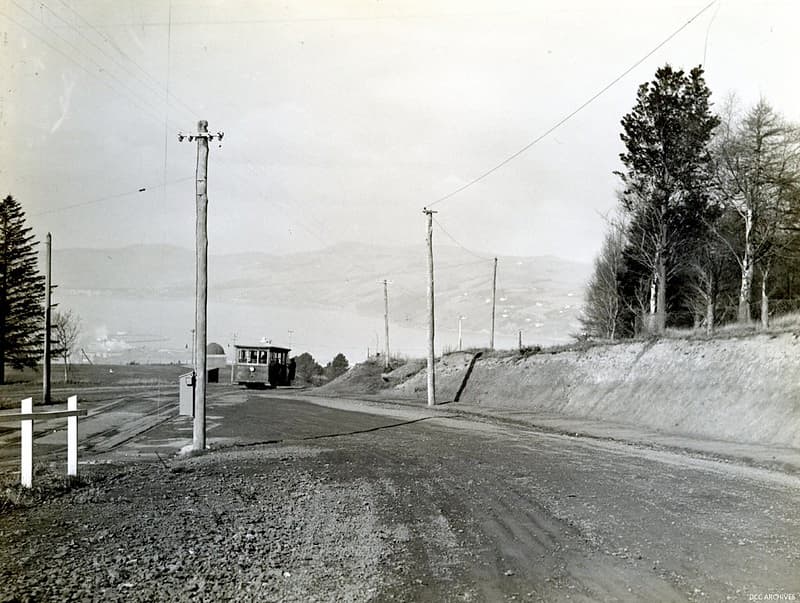 Cable Car at Ross Street intersection, on Rattray Street line c1920s