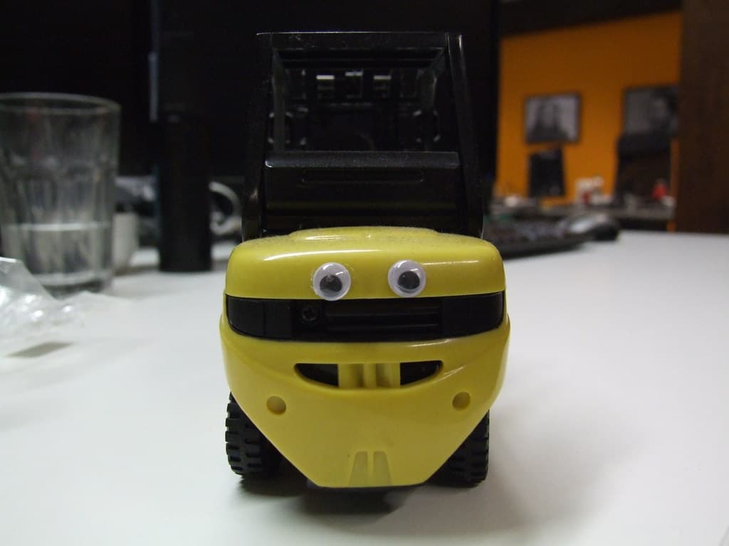 Toy Yale forklift
