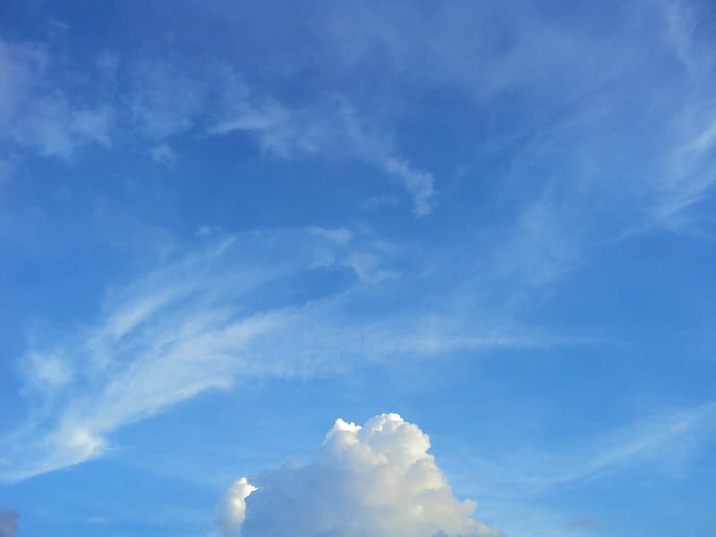 Head of a small cloud puff at the corner of the plume