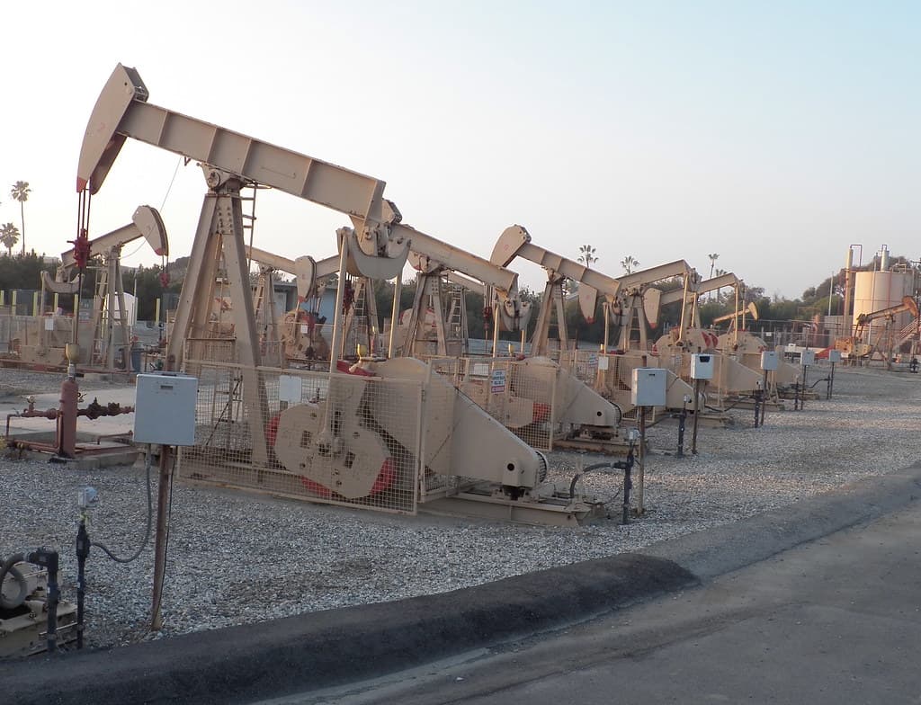 Newport Beach Oil Pumps