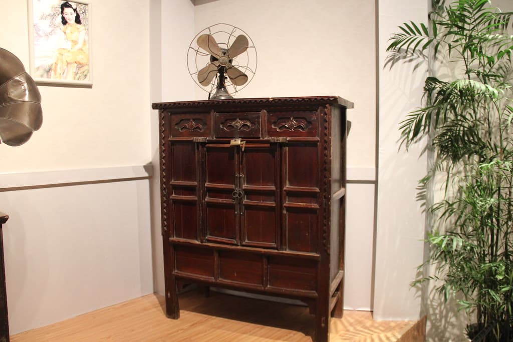 Furniture in Cheongsam (Qipao) Exhibit
